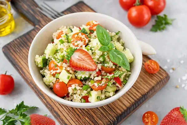 Taboulé aux fraises et à la menthe